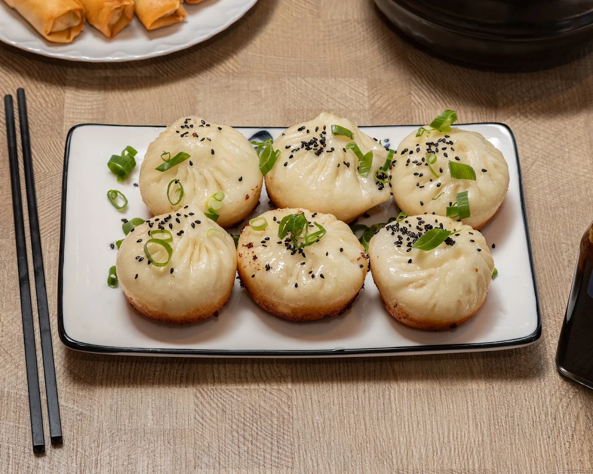 Pan Fried Pork Buns 6 Pieces 生煎包